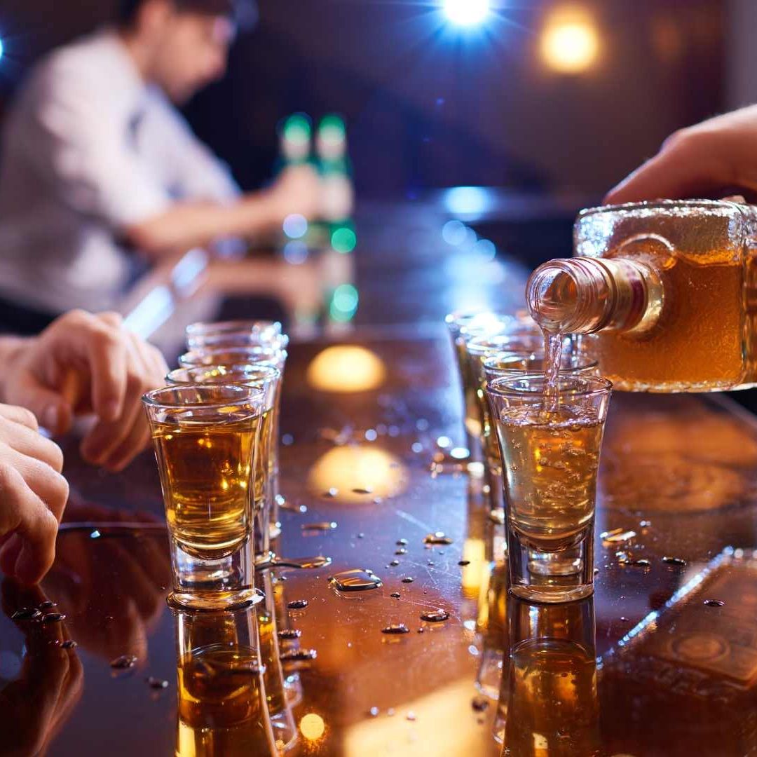 Alcoholismo es una de la Principales Adicciones en los Jóvenes