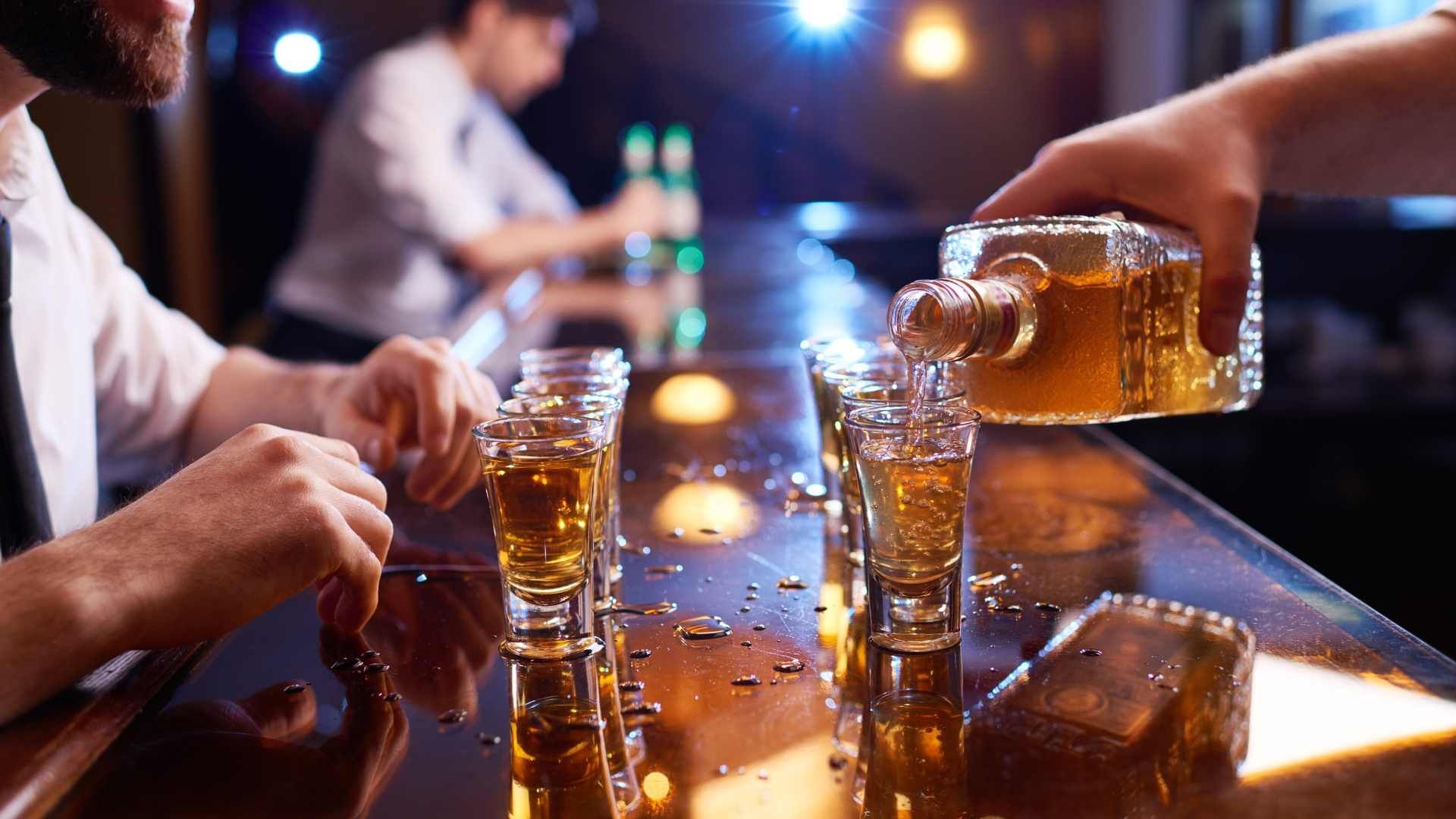 Alcoholismo es una de la Principales Adicciones en los Jóvenes