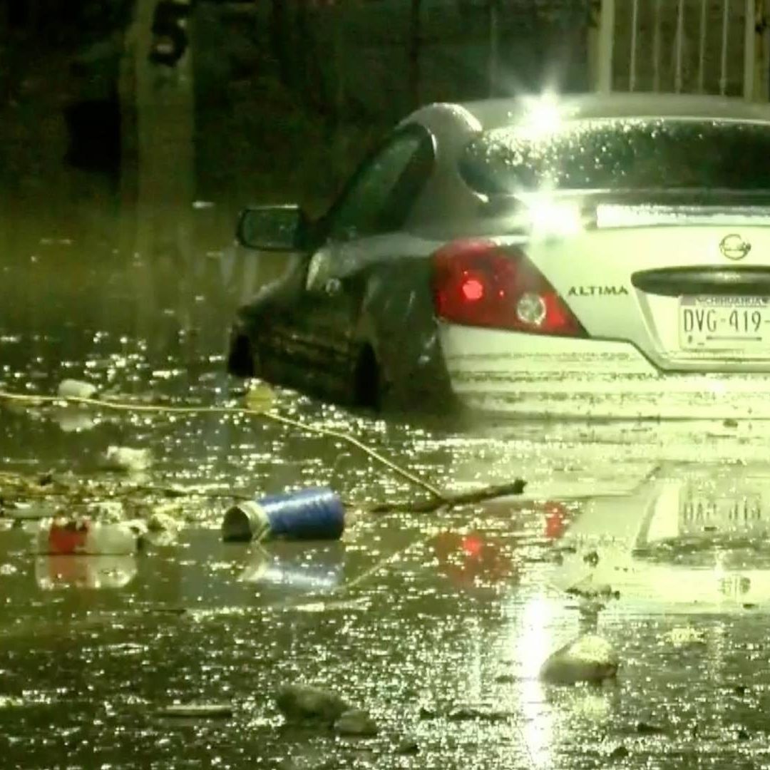 Lluvias Inundan Colonia Guadalajara Izquierda en Ciudad Juárez; Agua Alcanzó Metro y Medio