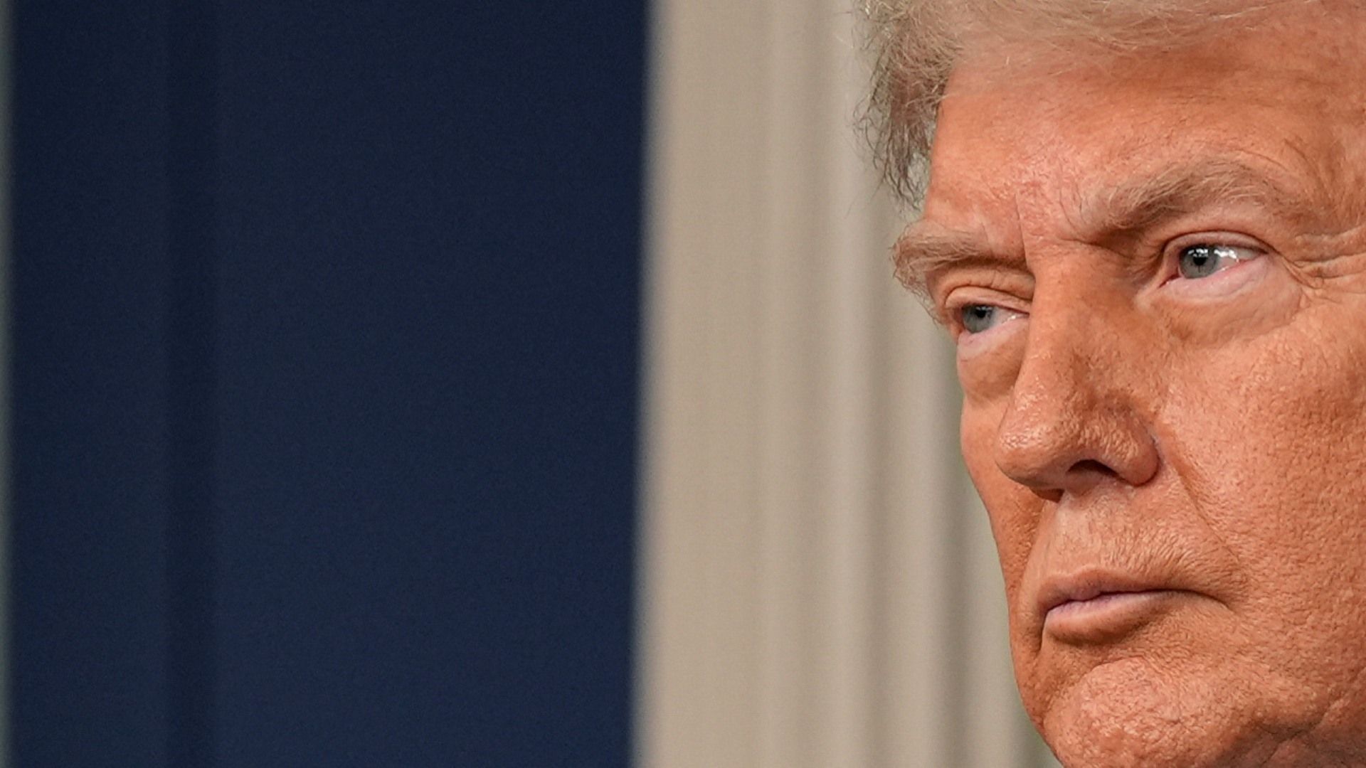 Imagen de Donald Trump en conferencia en la Casa Blanca