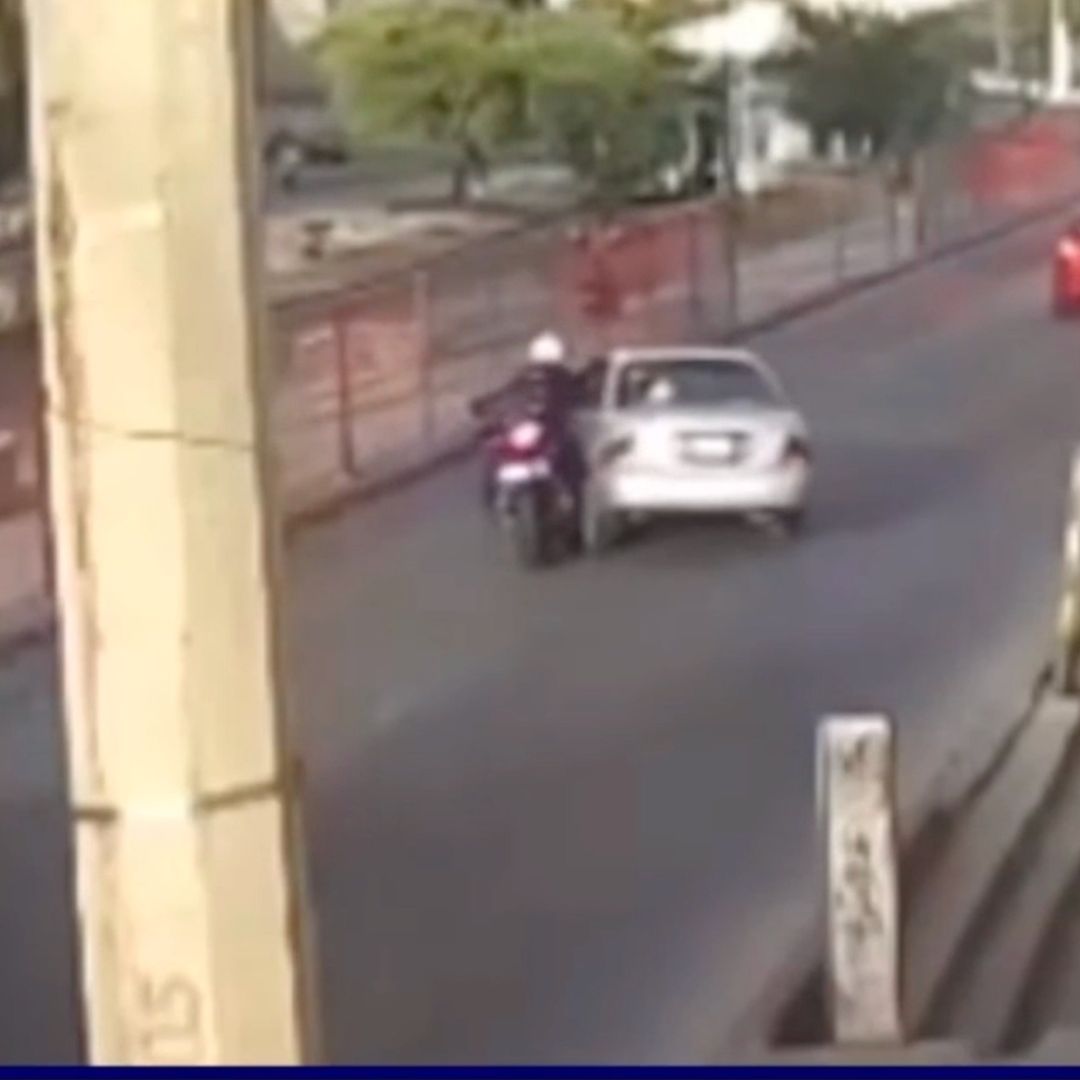 Video | Momento en que Atropellan a Policía y Responsables Salen Corriendo