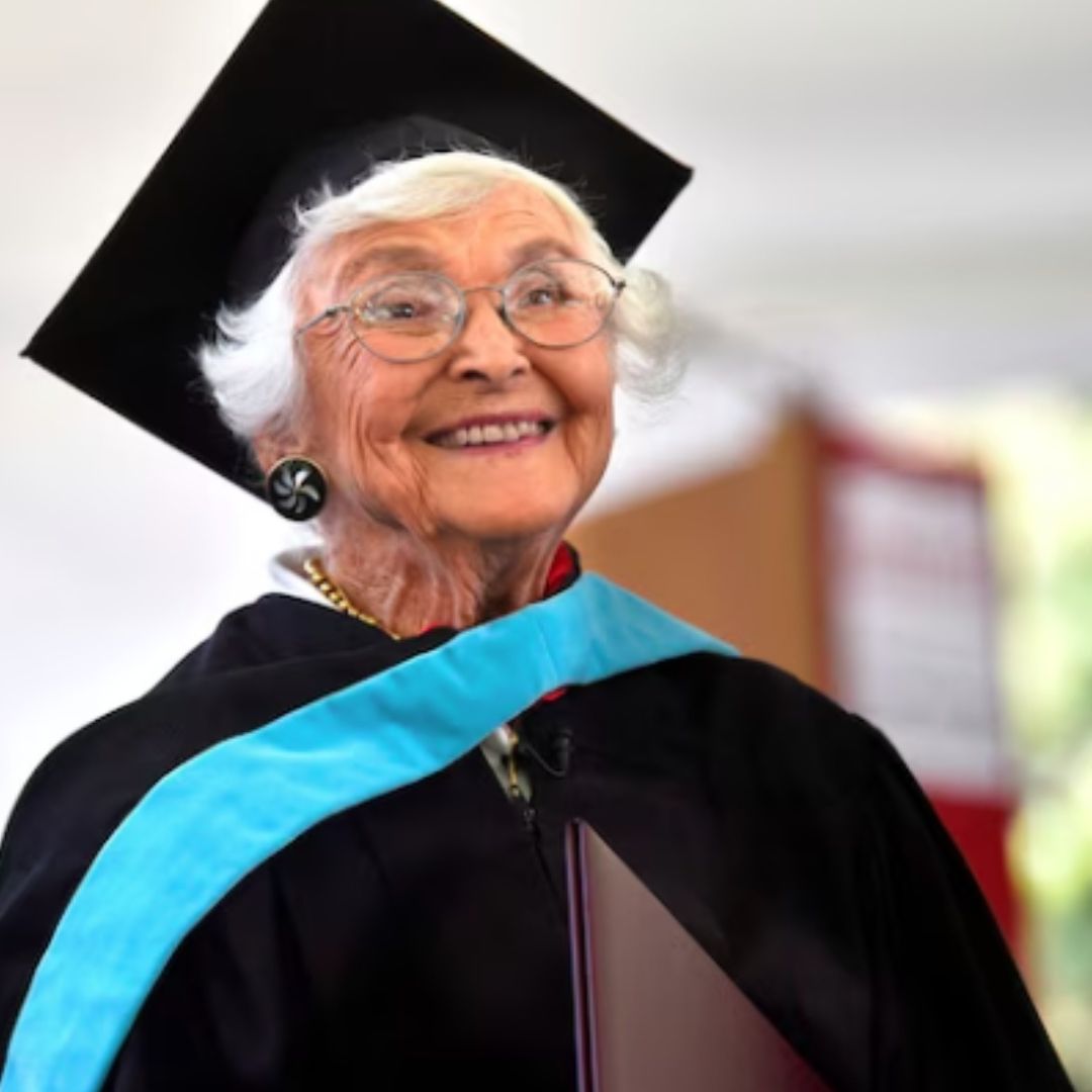 Virginia 'Ginnie' Hislop, de 105 años, concluyó su maestría.