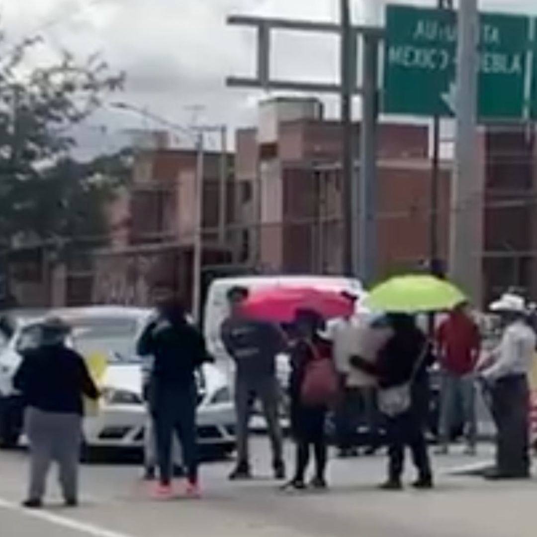 Cierre en Periférico Ecológico de Puebla por Manifestación en Hospital Mujer Hoy 1 Julio 2025