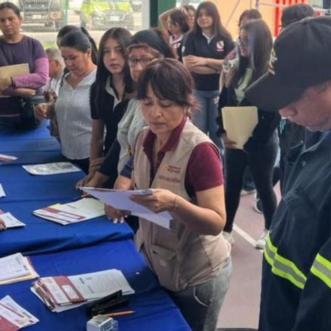 Las Becas para el Bienestar Benito Juárez están entregando tarjetas en junio 2024. Esto piden para recogerla