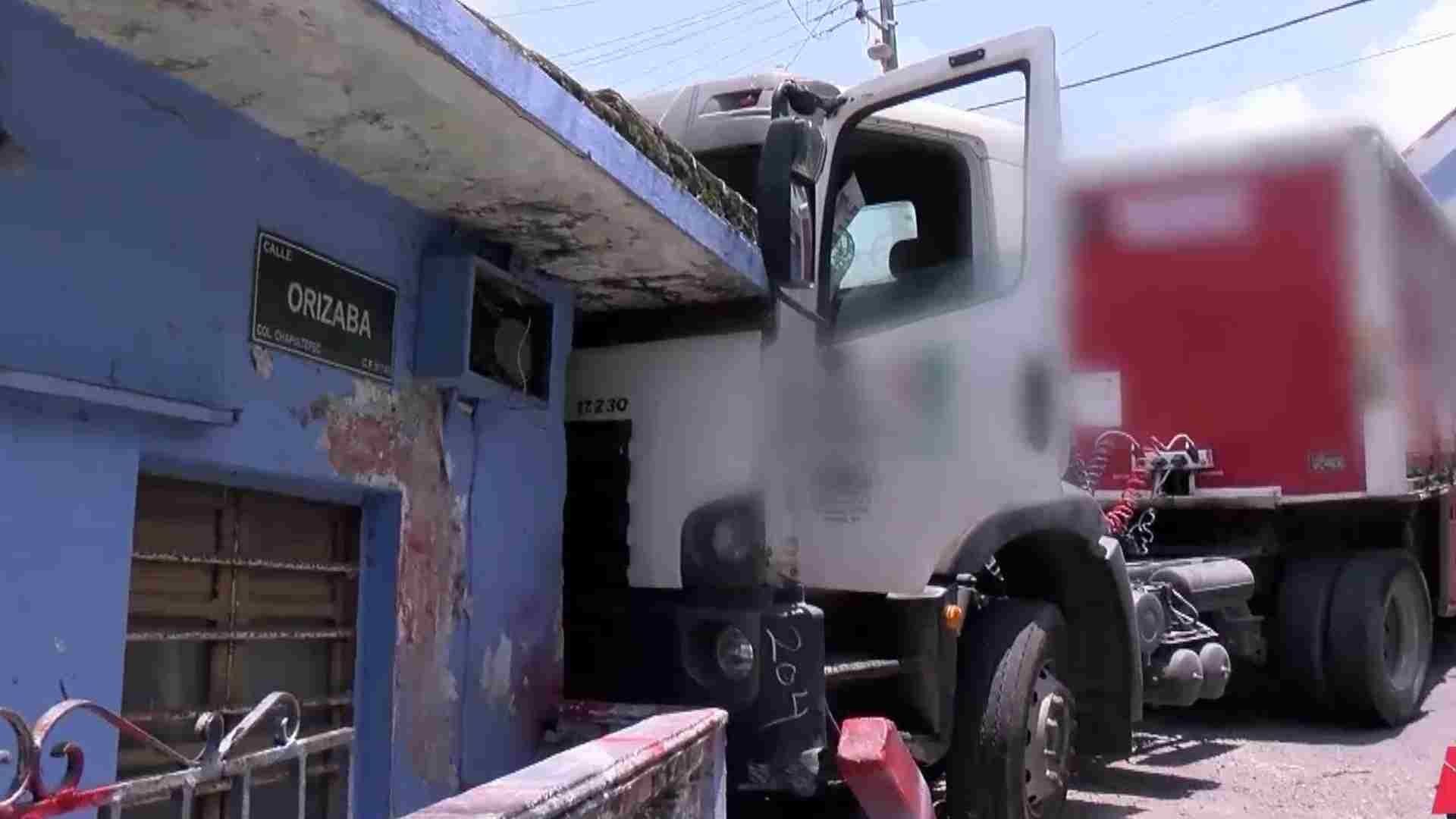 Camión Cervecero Choca Contra Vivienda en la Colonia Chapultepec en Veracruz; No Hay Lesionados