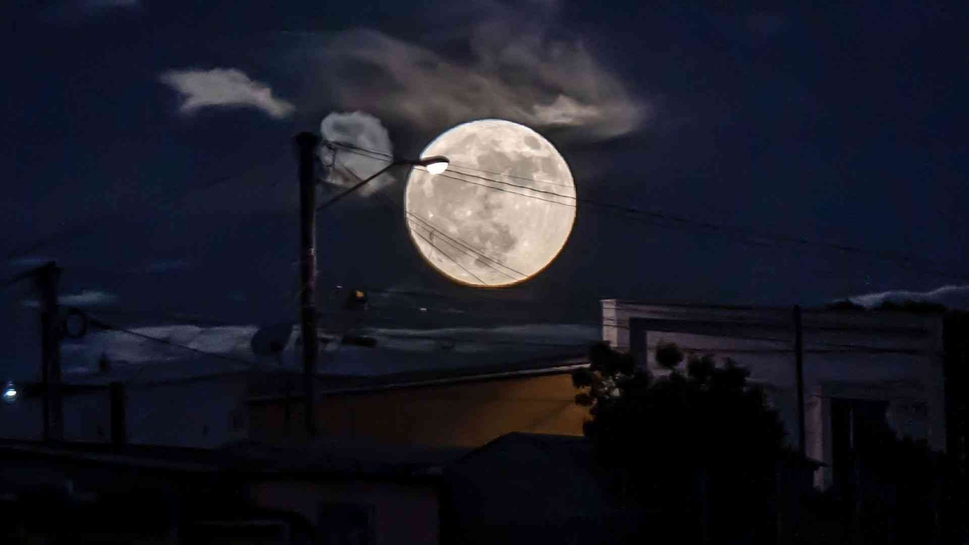 ¿Cuándo Será la Luna de Ciervo 2025?