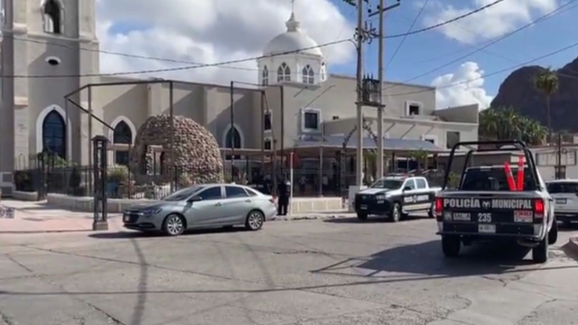 Hombre Golpea a Sacerdote y Roba las Limosnas en Iglesia de San Fernando en Centro de Guaymas