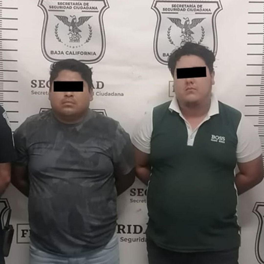 Capturan a Dos Sujetos que Transportaban a 13 Migrantes en Ensenada