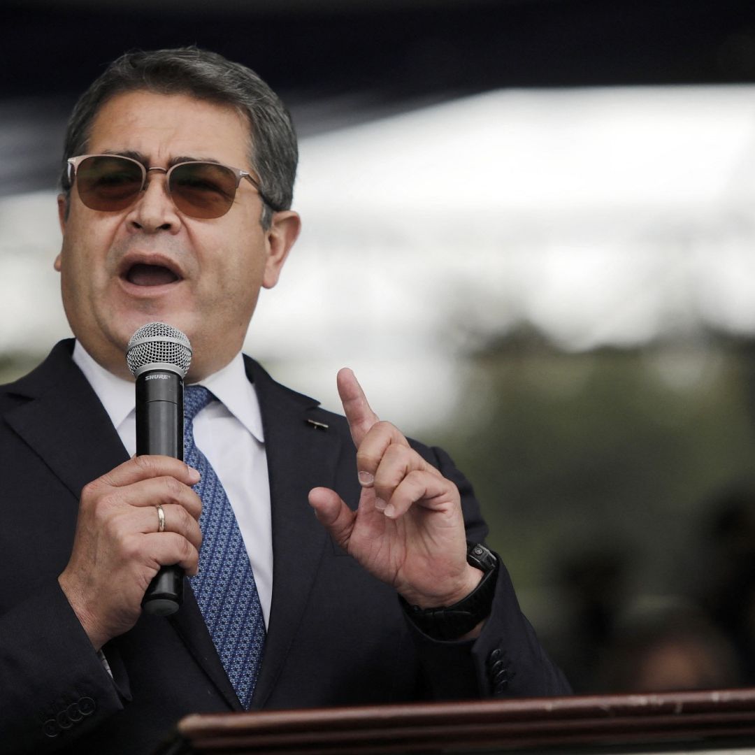Juan Orlando Hernández durante ceremonia del Ejército de Honduras, el 10 de diciembre de 2021.