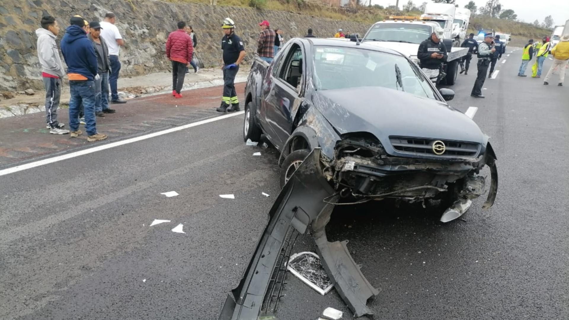 Una Mujer Muerta y Cinco Lesionados por Choque en Autopista México-Puebla