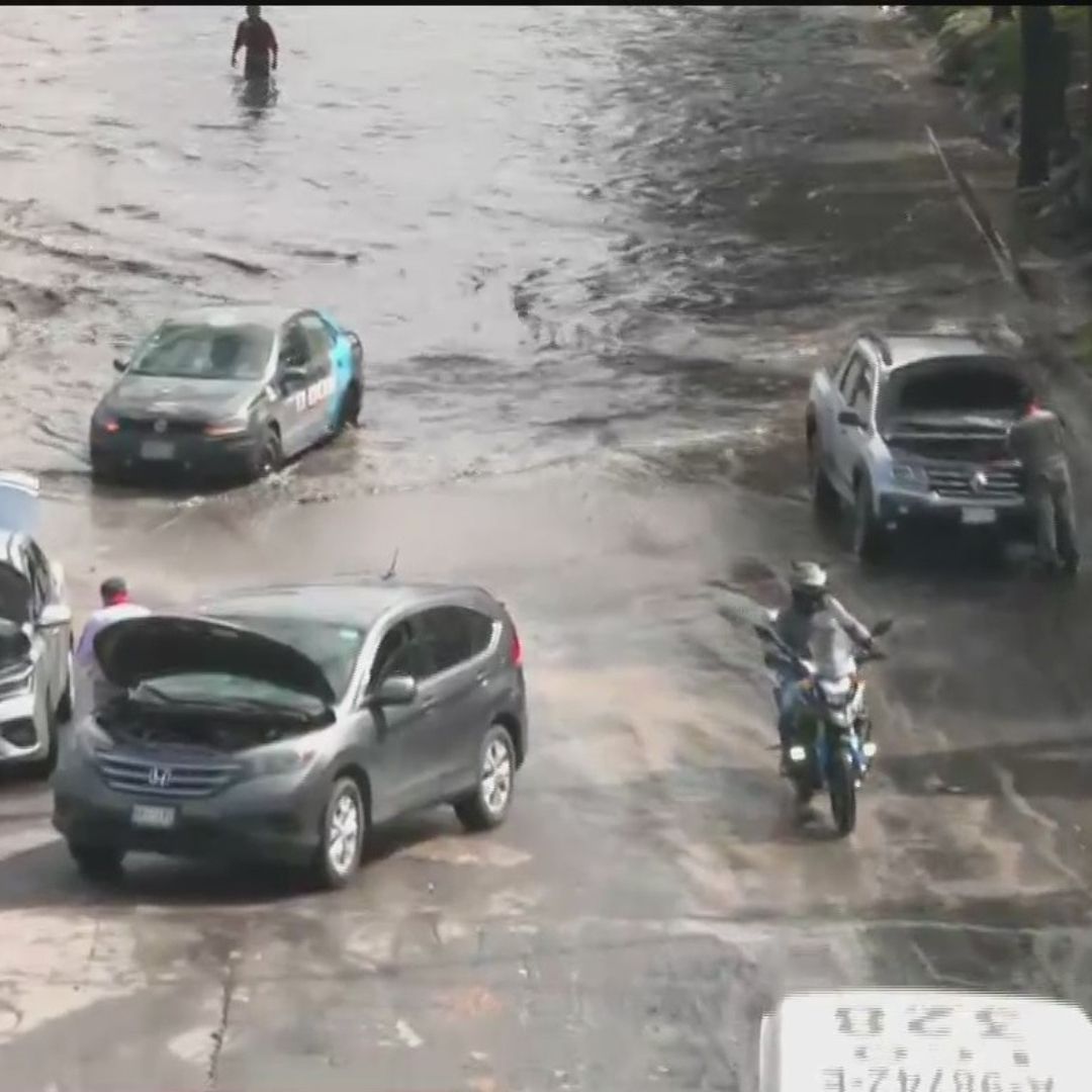 Inundación en Avenida Central en Ecatepec
