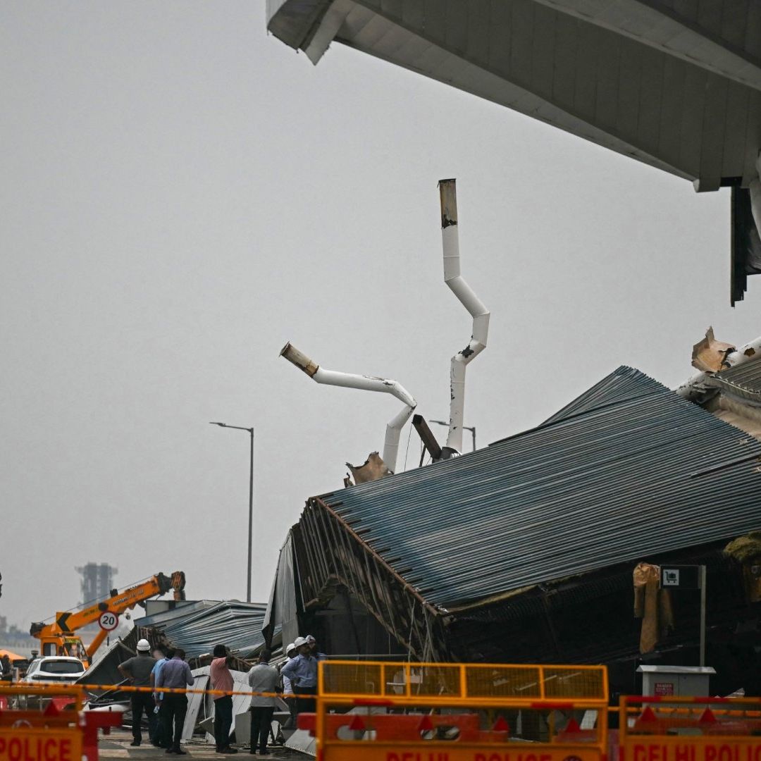 Derrumbe de techo en aeropuerto de Nueva Delhi deja un muerto