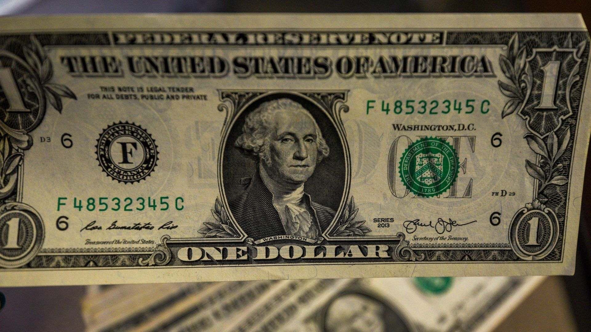 Peso Mexicano Pierde por Temores a Aranceles de Trump; ¿En Cuánto se Vende el Dólar Más Barato?