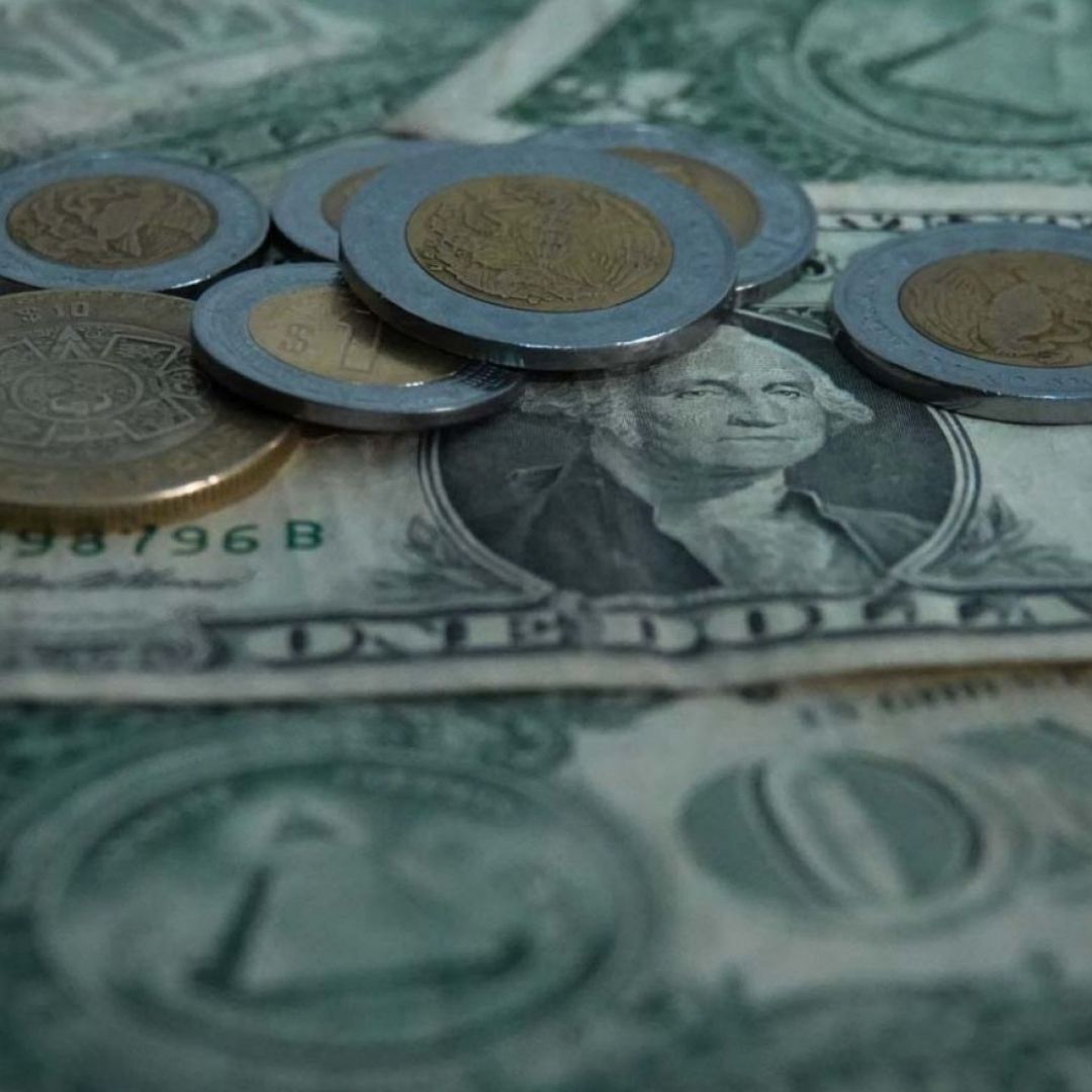 Este es el precio del peso ante el dólar por anuncio de nuevos aranceles de Trump
