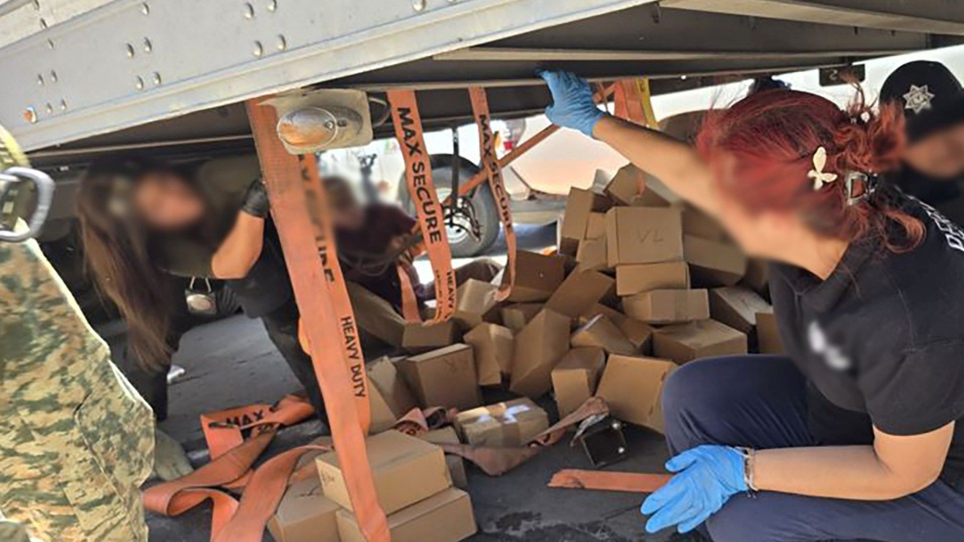 Decomisan camión con metanfetamina en Tijuana