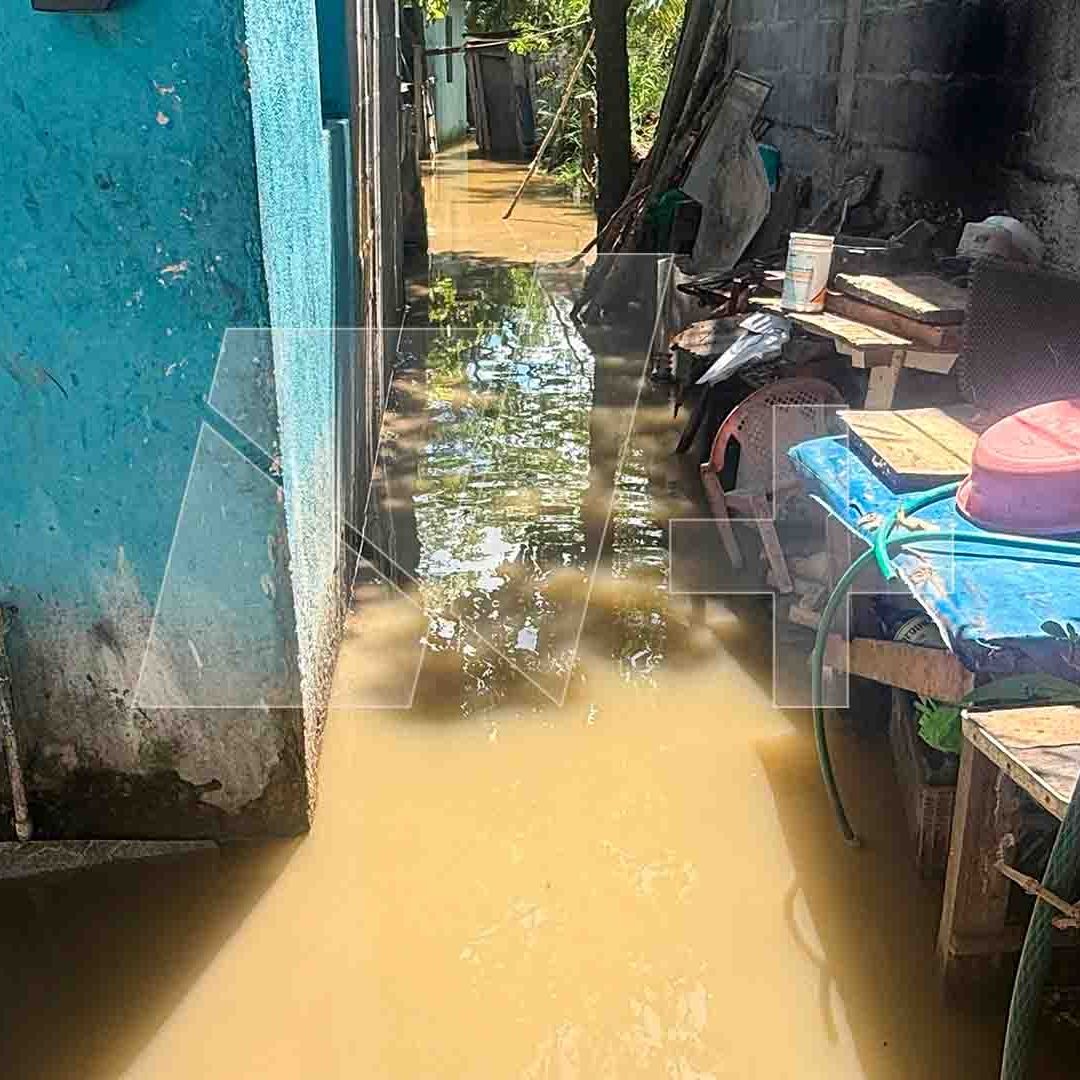 Evacúan a Vecinos de la Colonia Pescadores en Tampico Ante Desbordamiento de Laguna del Chairel