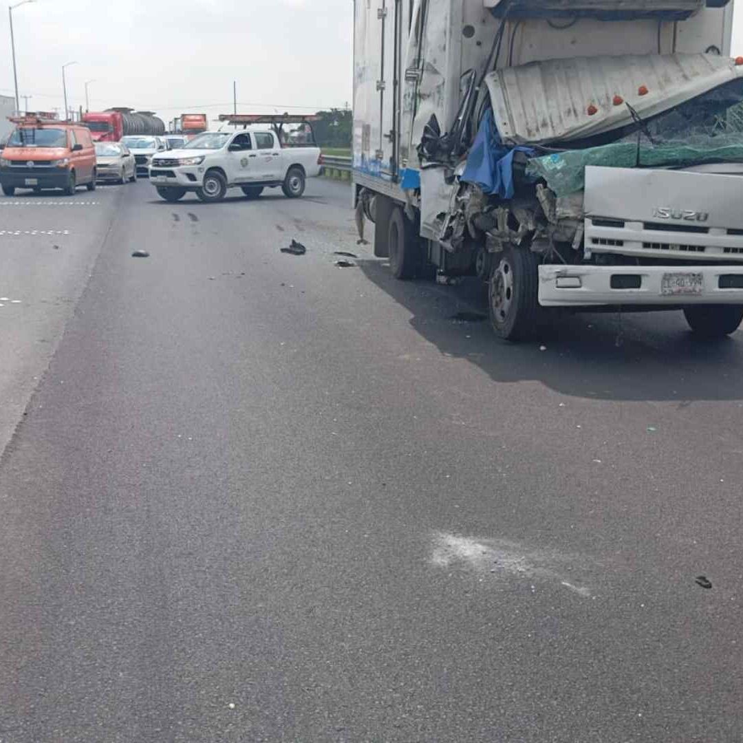 Choque en Anillo Periférico Deja un Muerto y Dos Lesionados en Escobedo