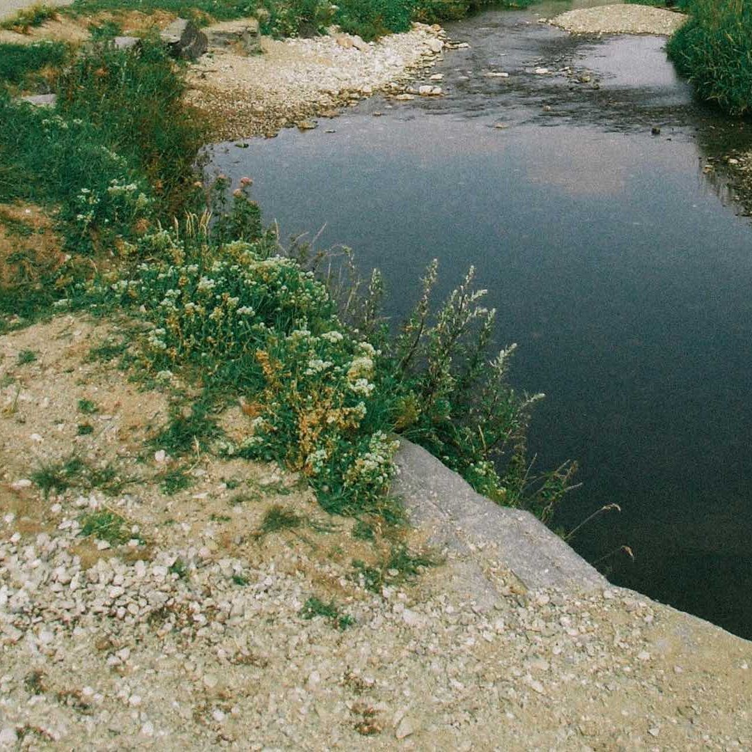 Indigente cae al Río Rabanillo y pierde la vida ahogado.