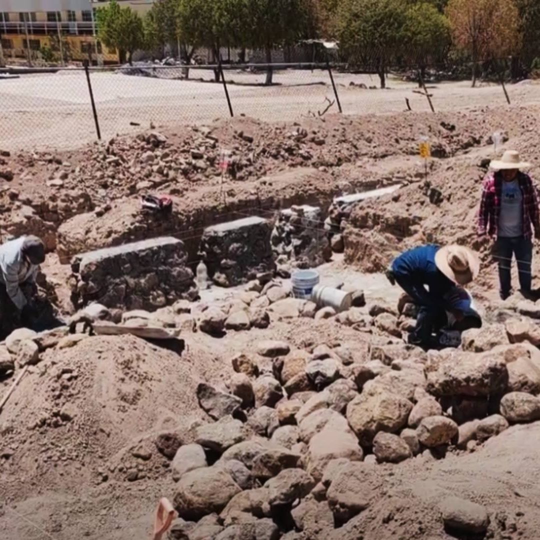 Piedra por Piedra, Alumnos Construyen su Propia Escuela en Tepeitic, Hidalgo