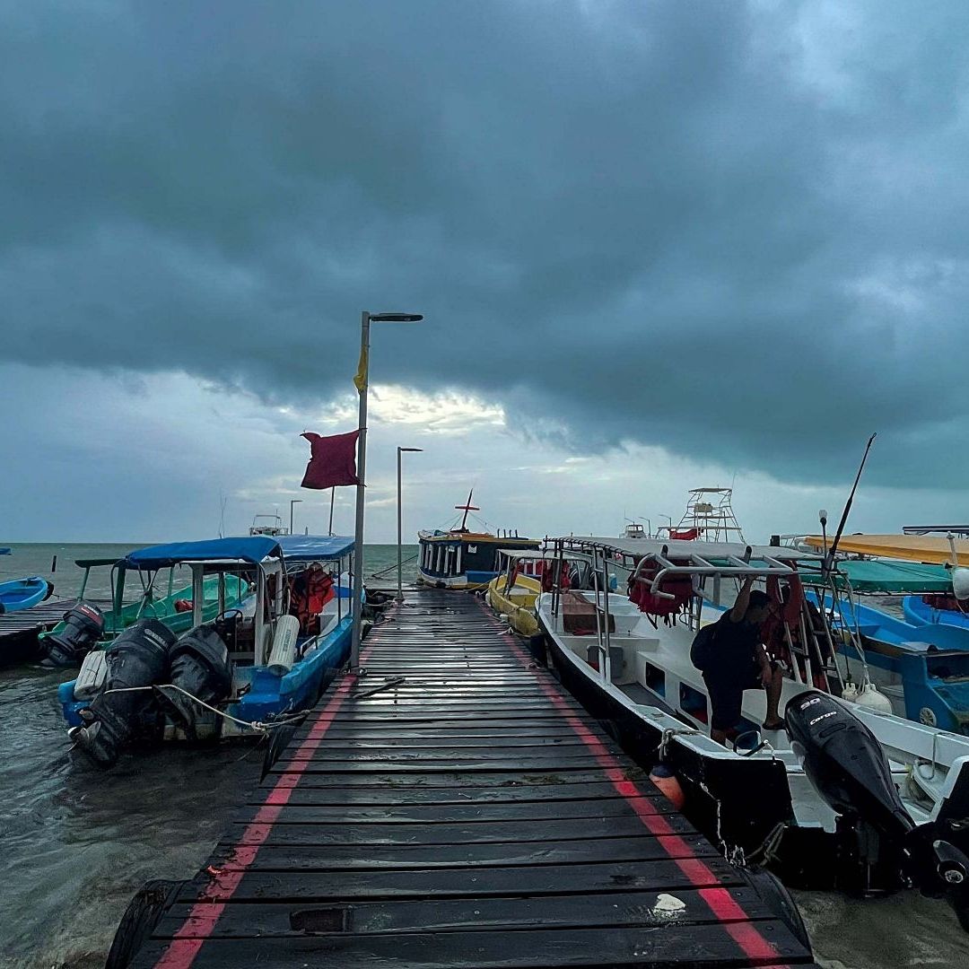 Surgen Inusuales Convocatorias en Redes Sociales contra Impacto de Huracán Beryl
