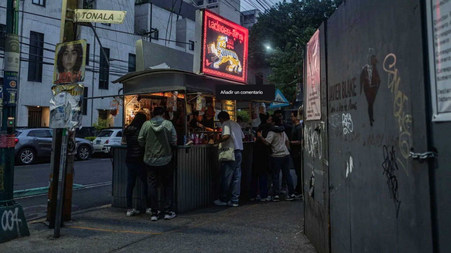 En "LadyBoy”, un puesto ubicado en la esquina de las calles Durango y Tonalá en la colonia Roma Norte, el menú es de comida tailandesa con un toque gourmet.