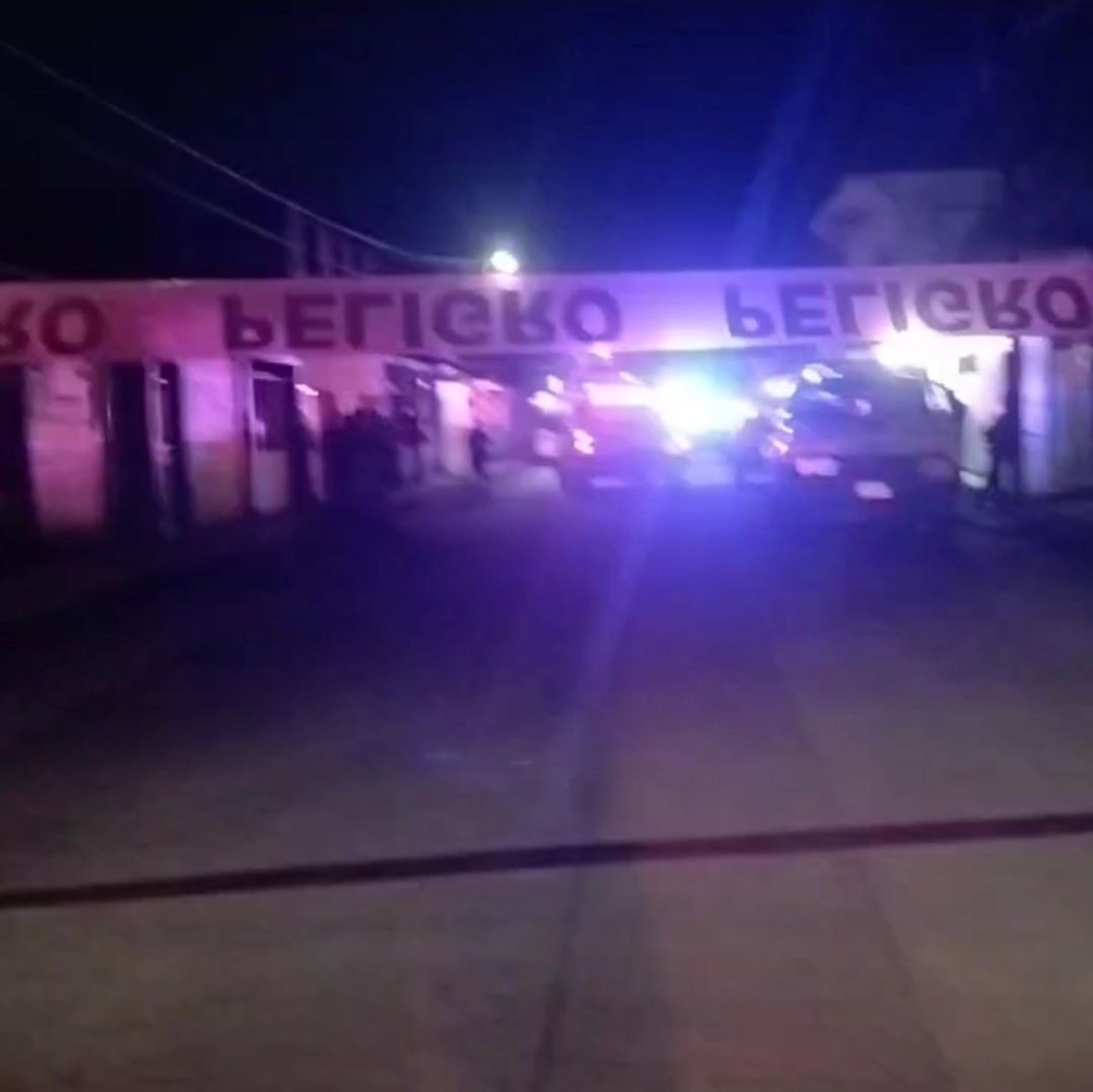 un hombre identificado como Hiram ”N”, originario de Acultzingo, salía del gimansio, cuando fue atacado a disparos de arma de fuego.