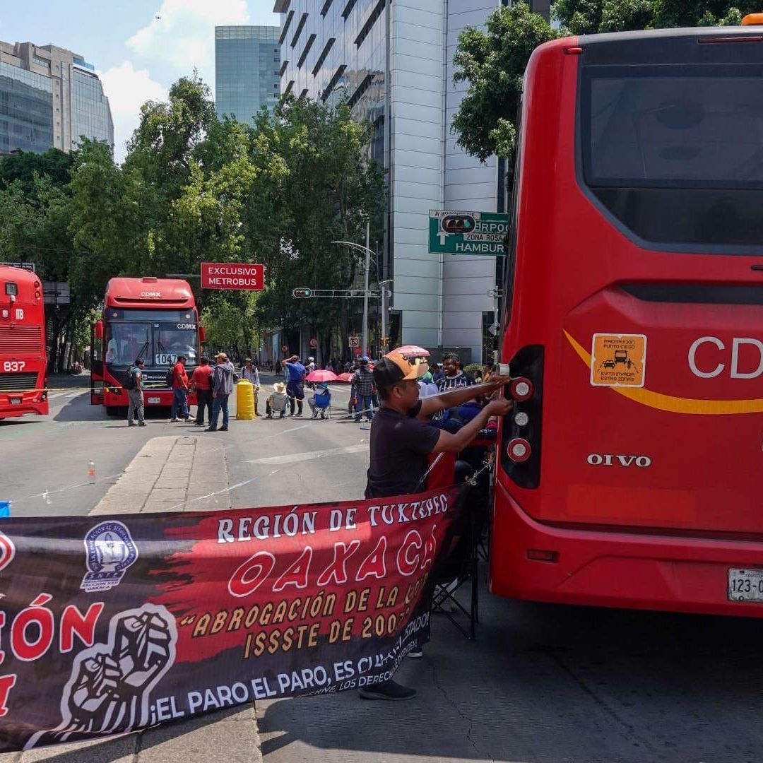 Bloqueo de maestros de la CNTE en Reforma, CDMX