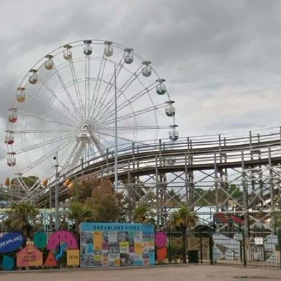 El parque temático Dreamland Margate, donde la joven habría sido drogada, dijo que está colaborando con las autoridades en la investigación policial