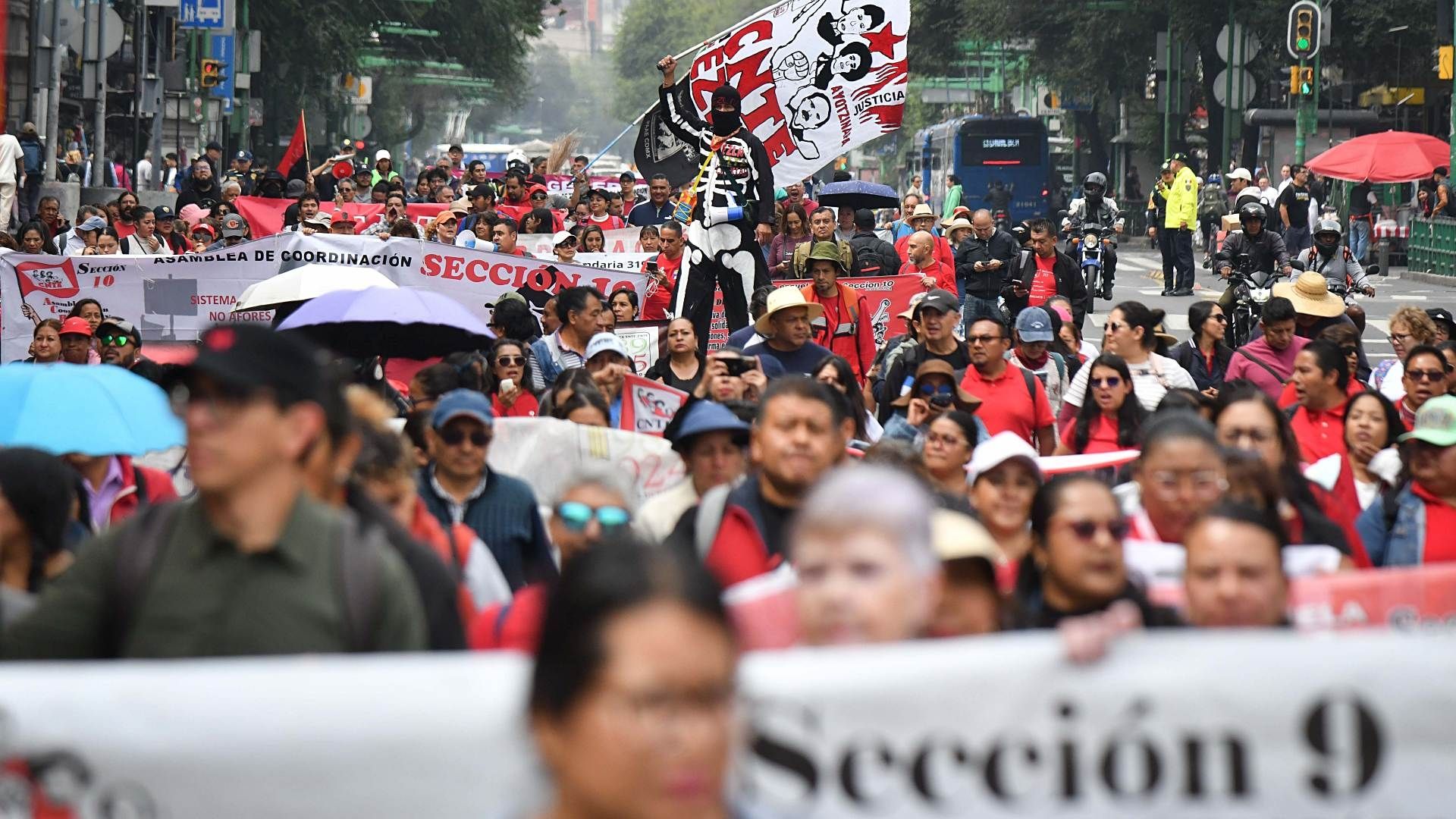 Marcha de maestros de la sección 9 de la CNTE en CDMX