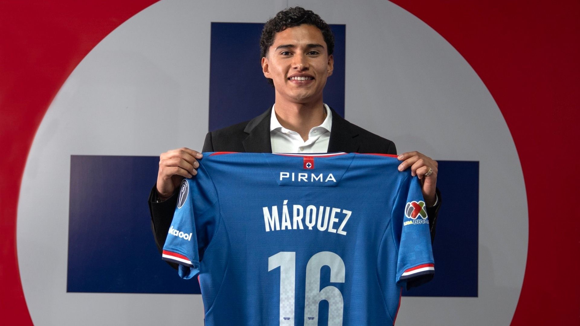 Jeremy Márquez Se Viste de Azul: 'La Máquina' Presenta a Su Refuerzo