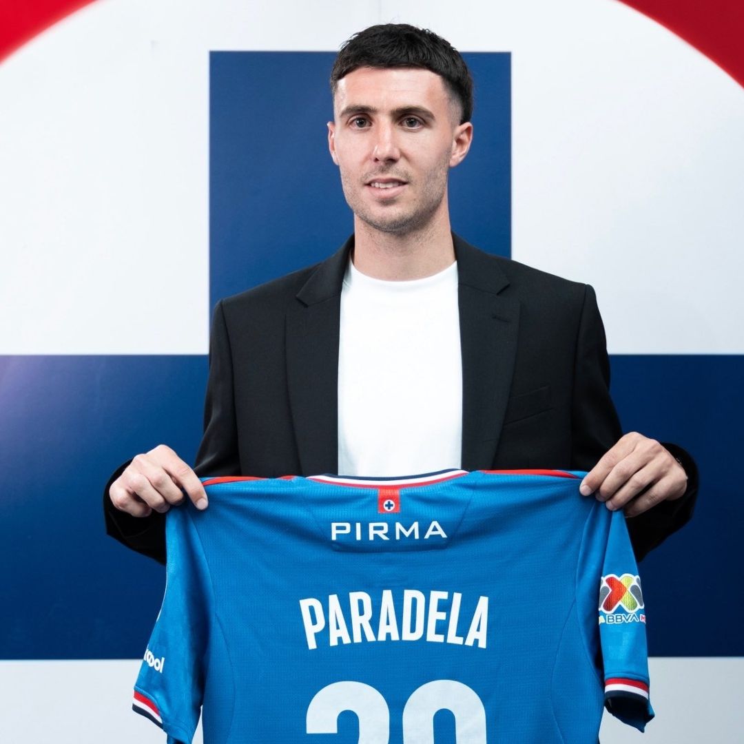 José Paradela es nuevo jugador del Cruz Azul, luego de varias semanas de negociaciones con el Necaxa.