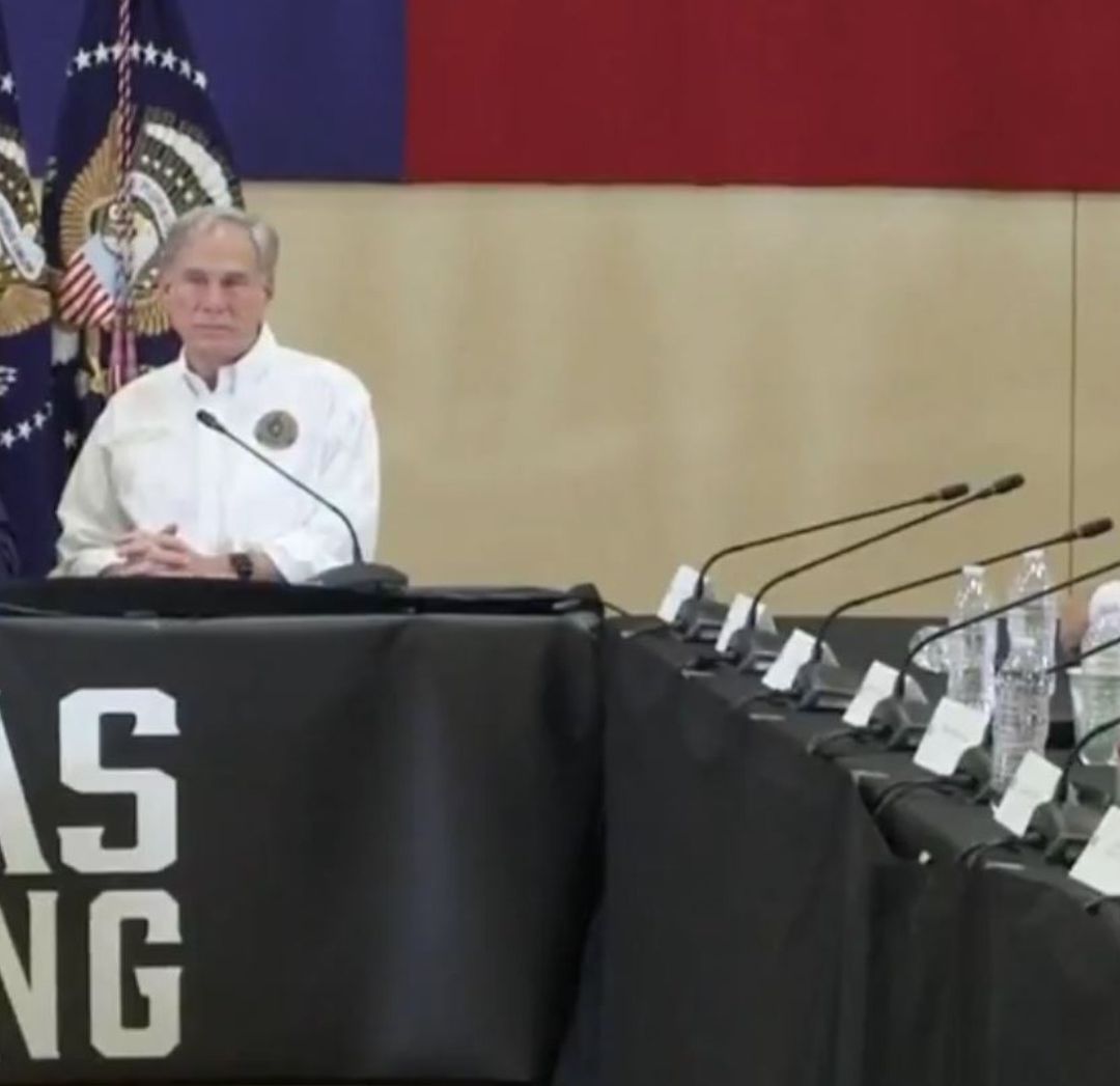 Trump se Reúne con Autoridades de Texas por Graves Inundaciones: "Es lo Peor que He Visto"