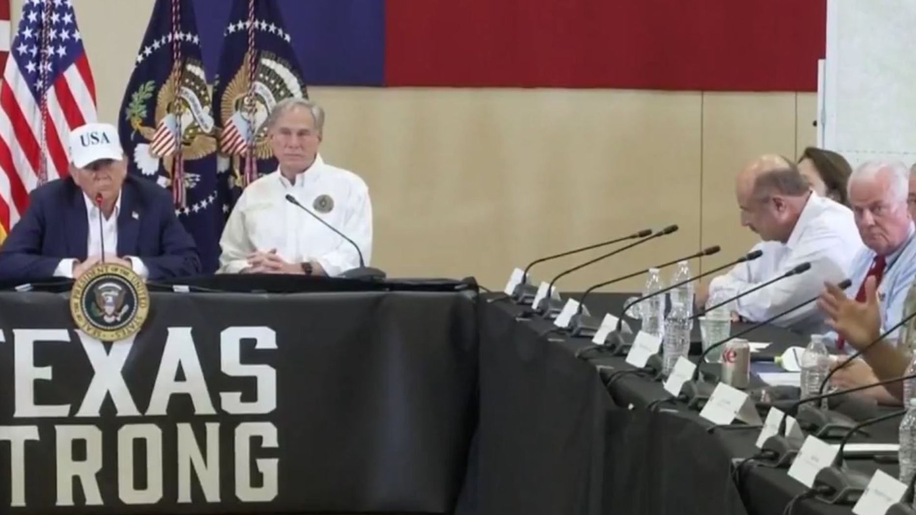 Trump se Reúne con Autoridades de Texas por Graves Inundaciones: "Es lo Peor que He Visto"
