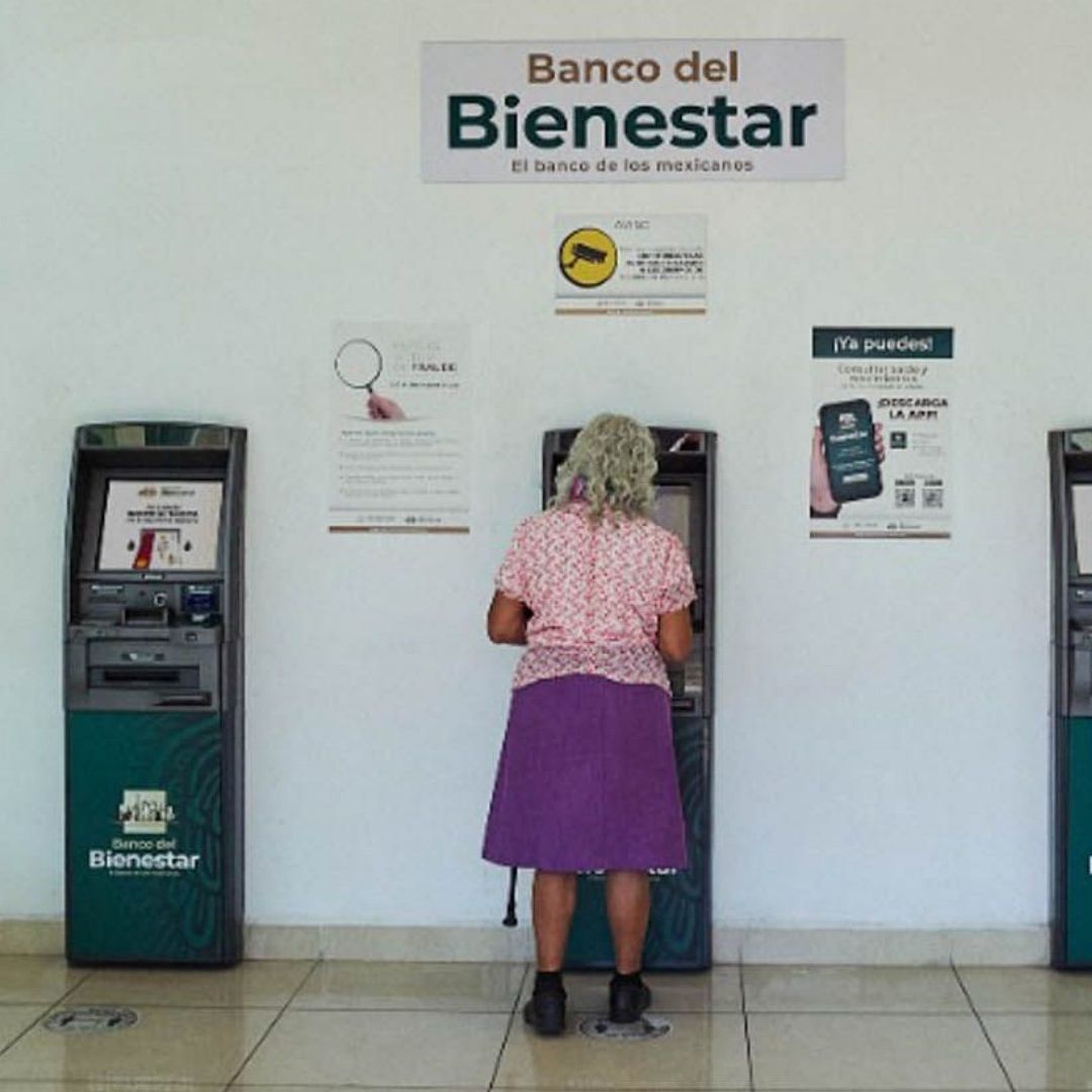 Qué apellidos cobran pago doble de Pensión Bienestar adultos mayores del 14 al 18 de julio 2025 lista por letra