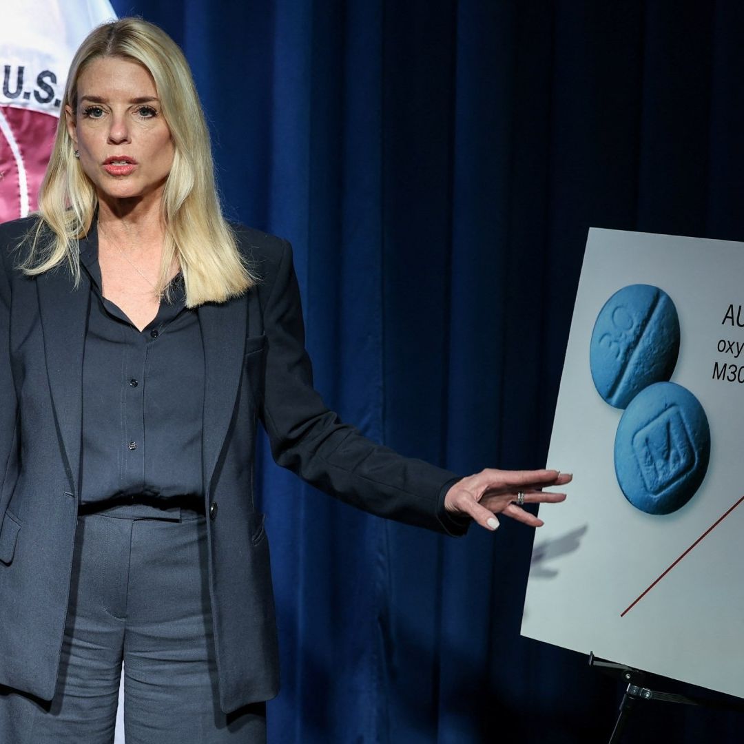 Cárteles Disfrazan Metanfetamina como Pastillas de Medicamentos para Engañar a Jóvenes: Pam Bondi