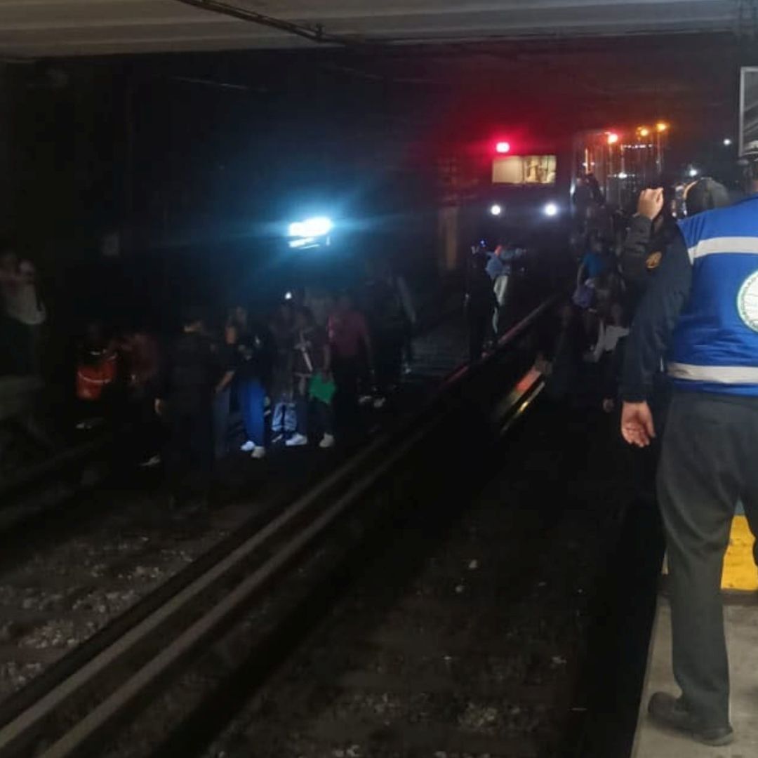 Está suspendido el servicio desde la estación Normal con dirección a Tasqueña en la Línea 2 del Metro CDMX