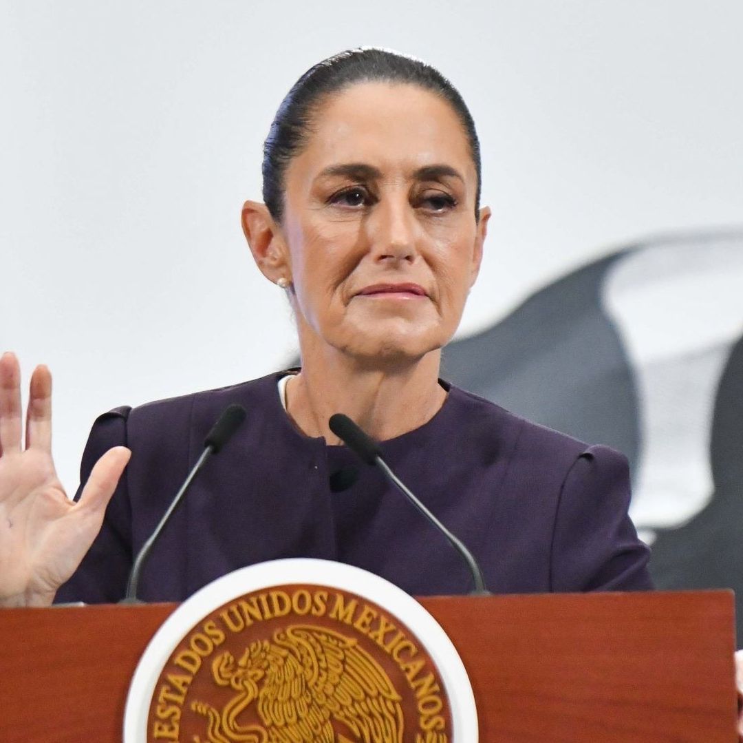 La conversación también abordó la participación de personal mexicano en labores de combate a incendios.
