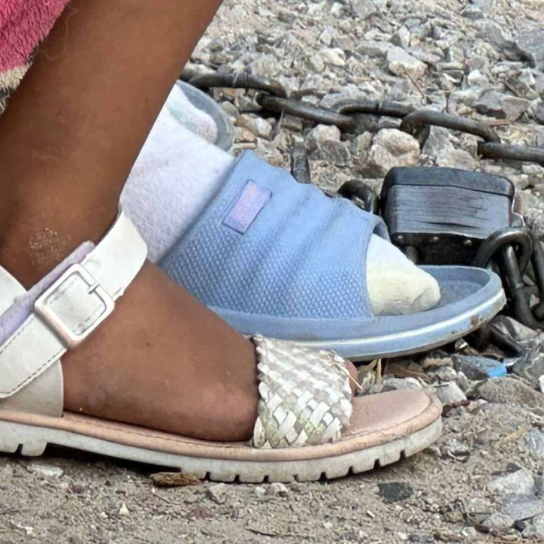 Madre Encadena a sus Hijas en el Baño para Irse a Trabajar en Ciudad Juárez