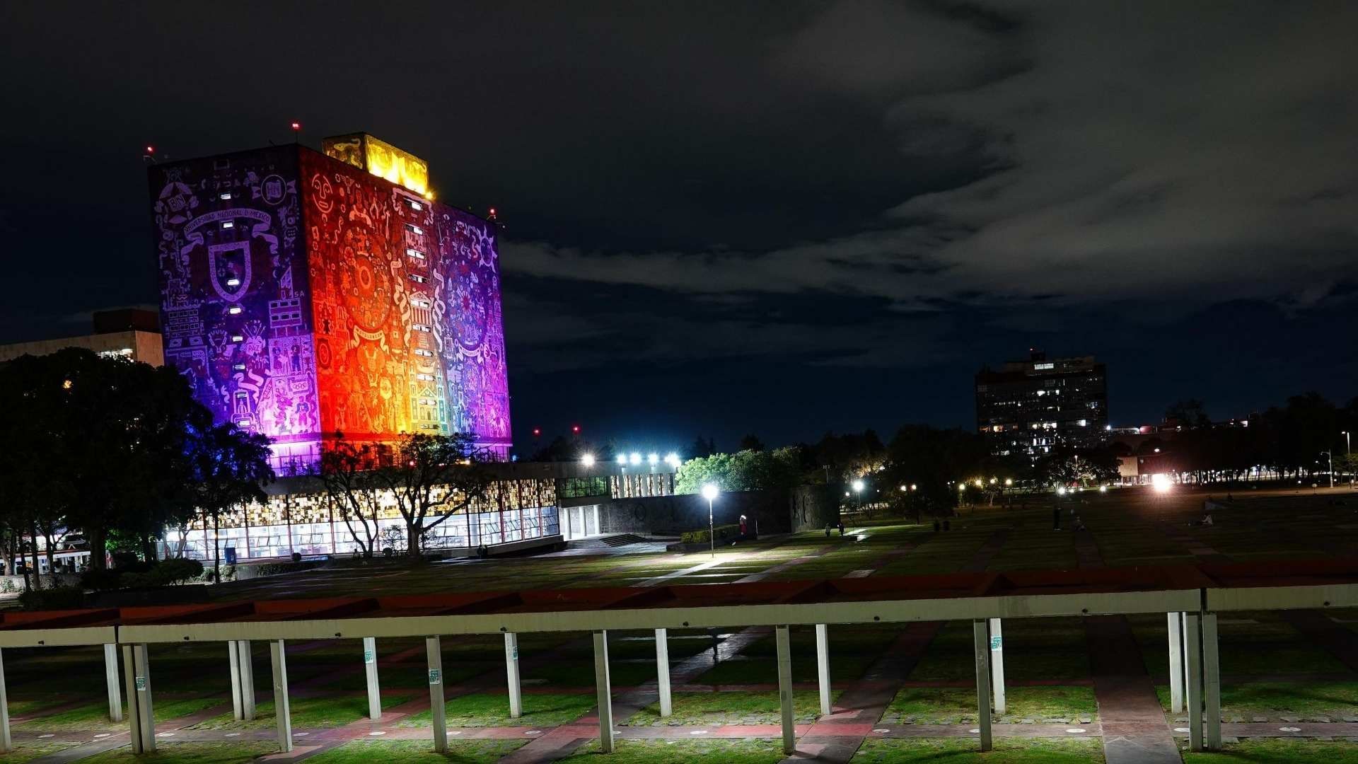 Los estudiantes egresados de la modalidad a distancia de la UNAM tienen las mismas competencias que los titulados de otras modalidades de estudio de la máxima casa de estudios del país