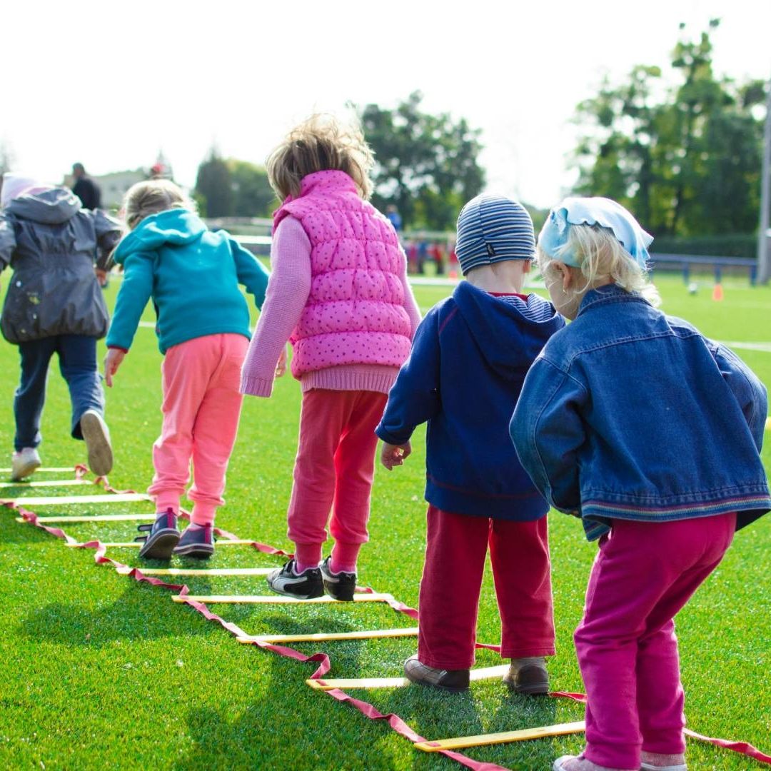 Niños jugando