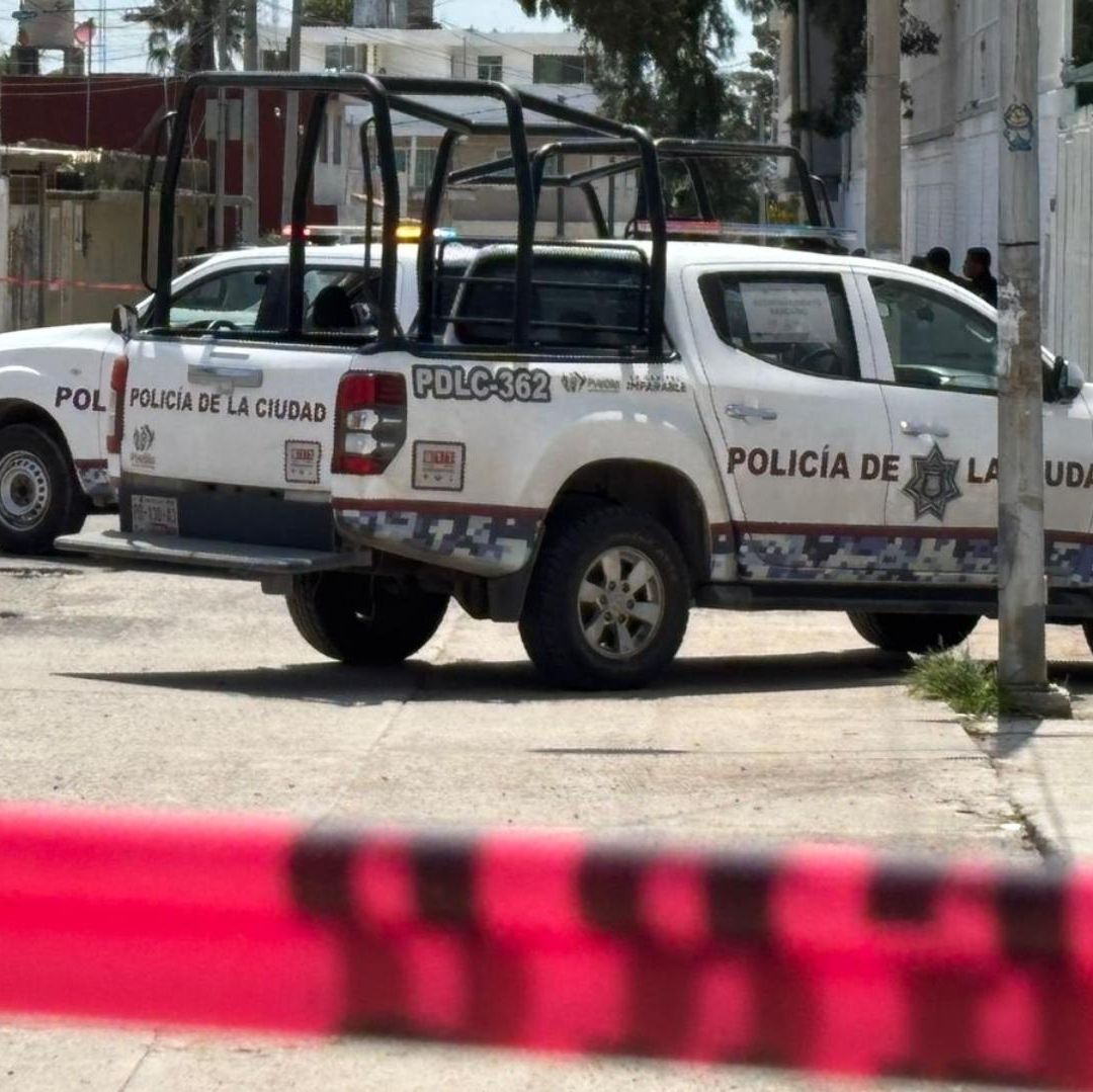 Mujer Muerta y Hombre Herido de Bala por Balacera en COBAEP San Jerónimo Caleras Puebla