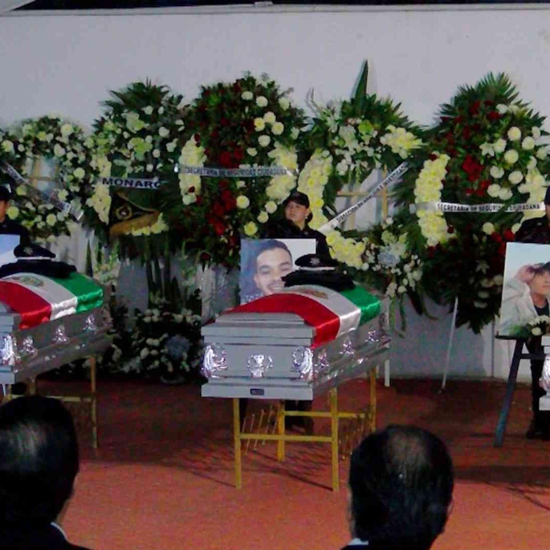 Despiden a Policías que Murieron en Volcadura en Escobedo