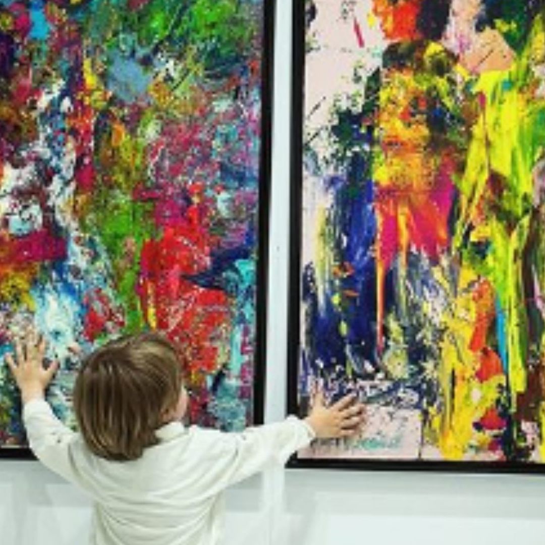 ‘Mini Picasso’ de Dos Años Vende sus Cuadros por Miles de Dólares