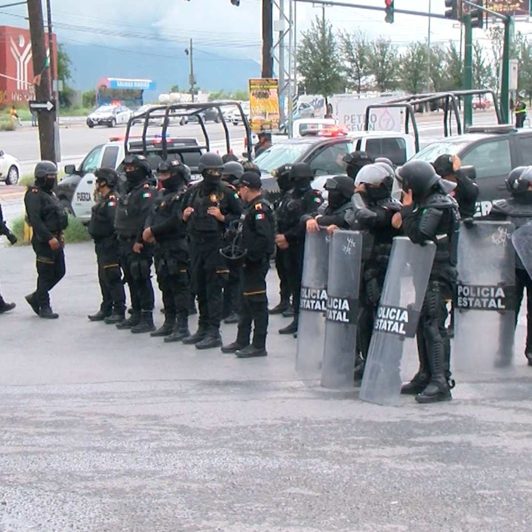 Impide Fuerza Civil Bloqueo En Garcia, NL