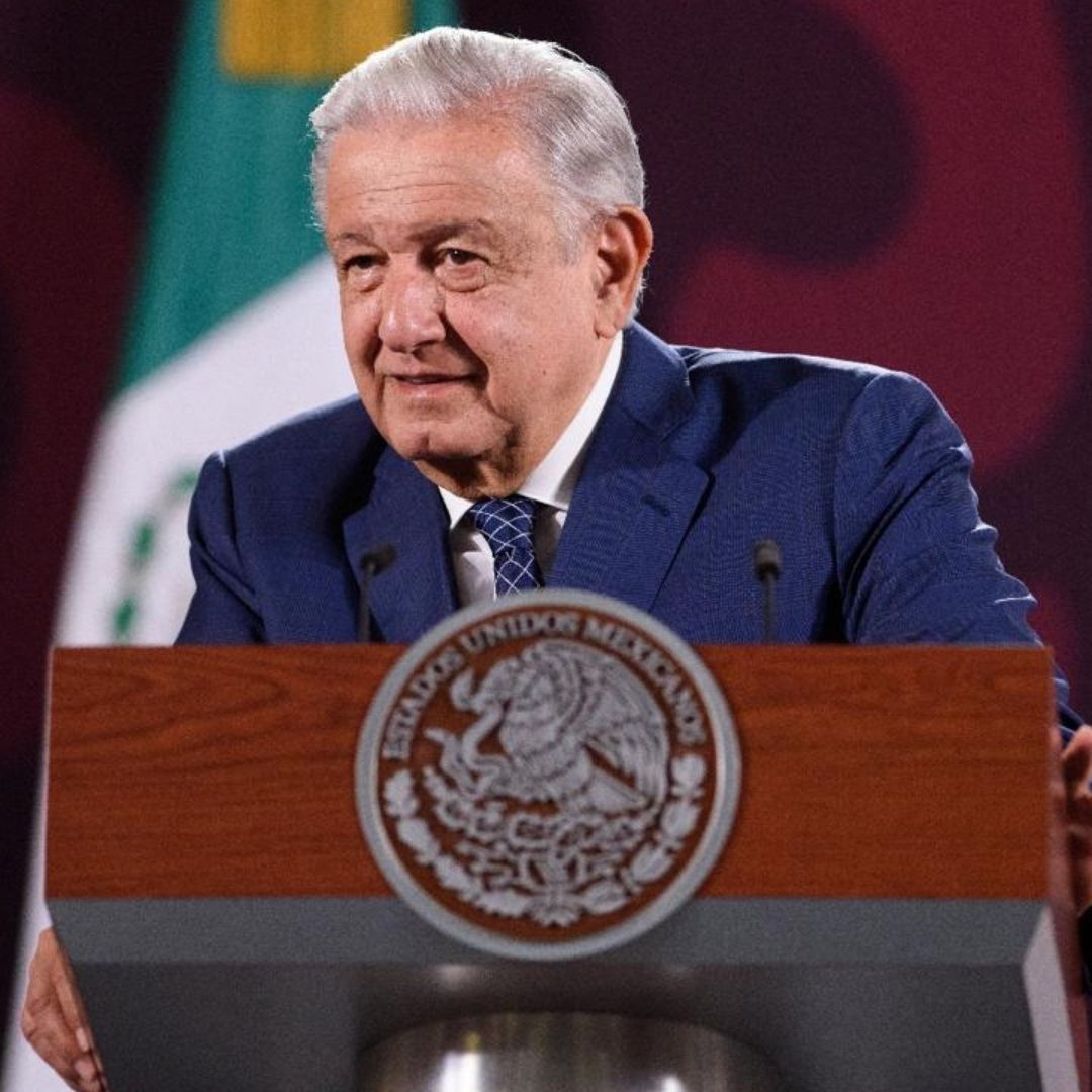 AMLO Insiste en Desaparecer Organismos Autónomos para 'Quitar Copete de Privilegios'