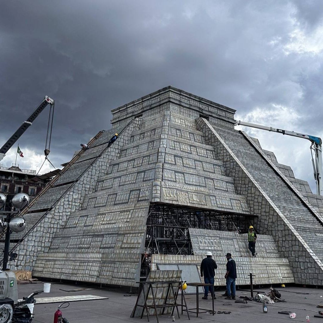 ¿A qué Hora es el Espectáculo de Luces y Sonido en el Zócalo por la Pirámide de Chichén Itzá?