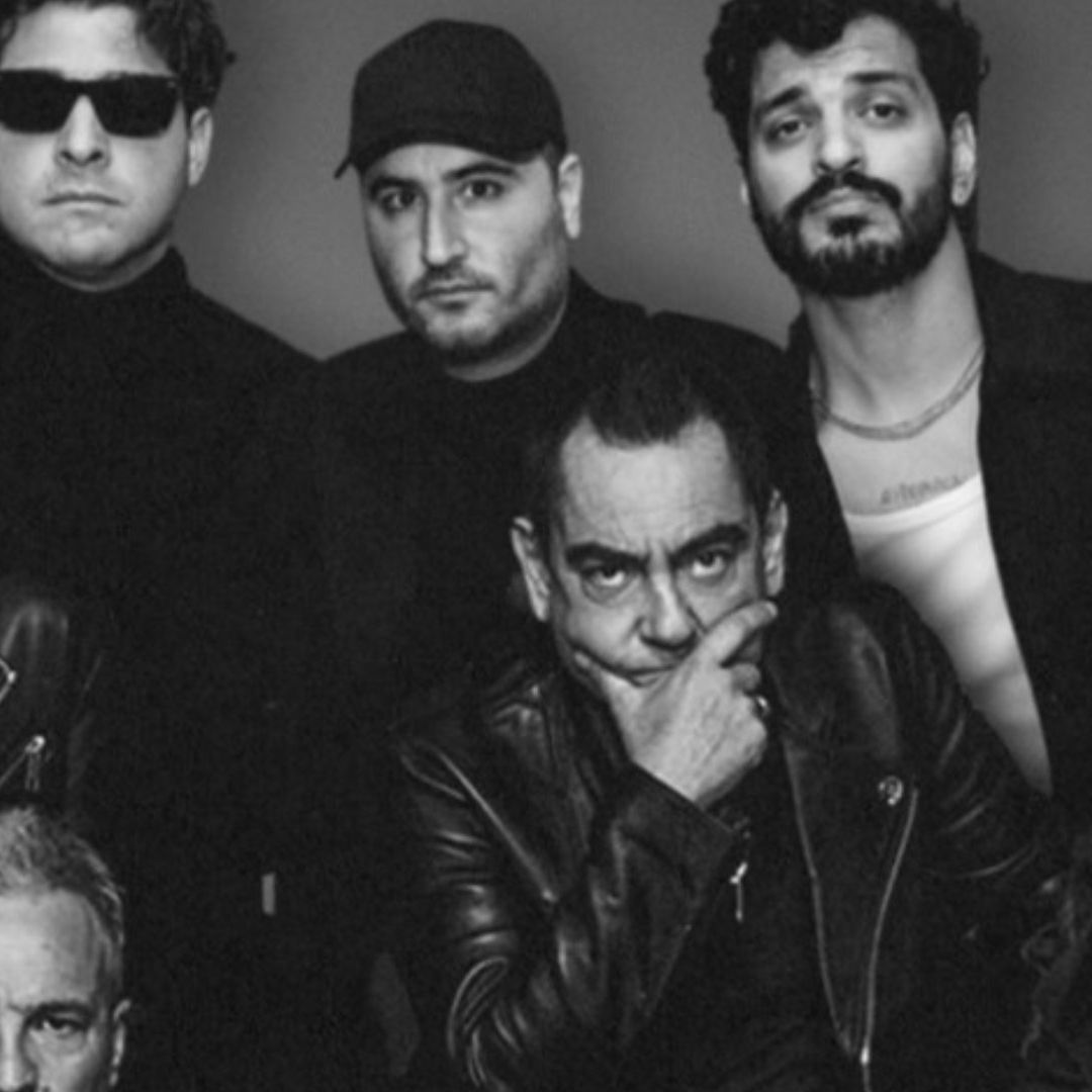 El lanzamiento del sencillo coincide con el fin de la gira de Hombres G por las principales ciudades de EUA con motivo de la celebración de sus 40 años de carrera