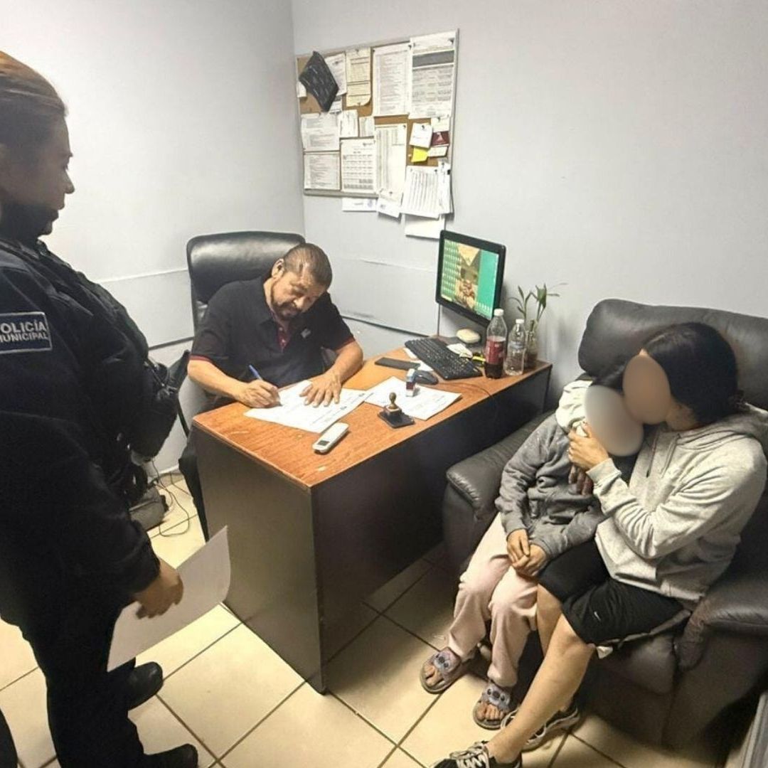 Hallan Con Vida a Niña de 8 Años Desaparecida en Tijuana; Estaba Caminando Sola por la Calle