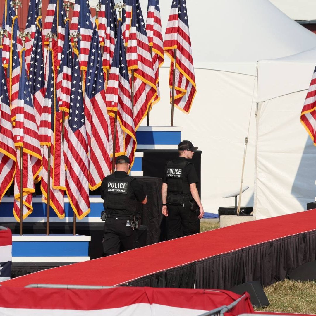 Trump confirmó en un primer mensaje en su red Truth Social tras el tiroteo que una bala le alcanzó en la oreja derecha
