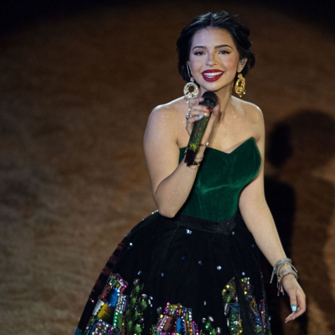 Ángela Aguilar cambia de look